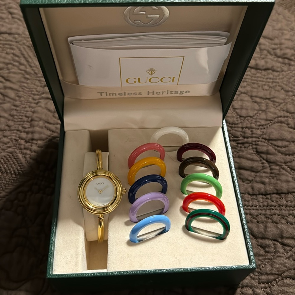 Vintage Gucci bangle watch
